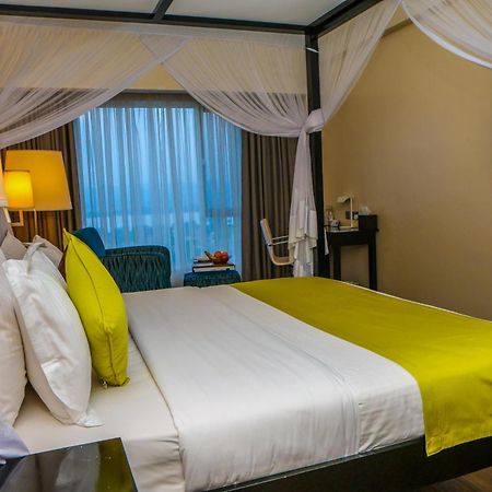 Acacia Premier Hotel Кисуму Екстериор снимка