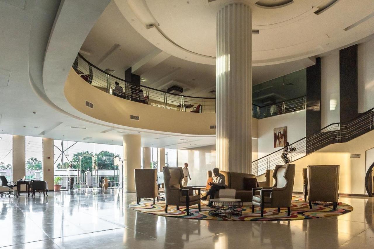 Acacia Premier Hotel Кисуму Екстериор снимка