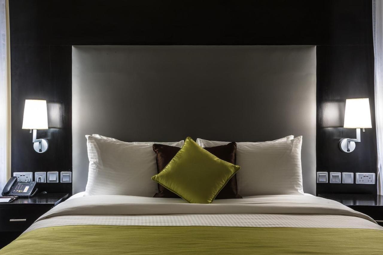 Acacia Premier Hotel Кисуму Екстериор снимка