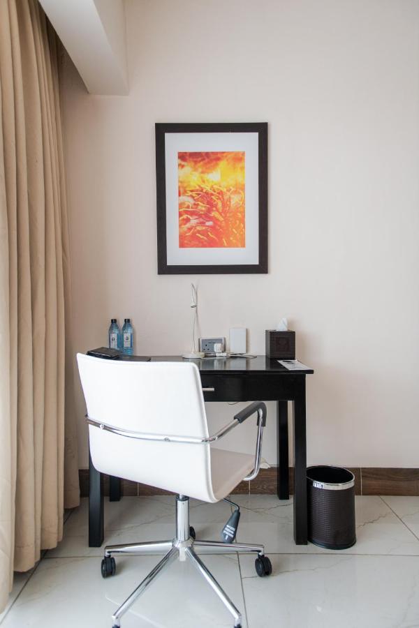 Acacia Premier Hotel Кисуму Екстериор снимка