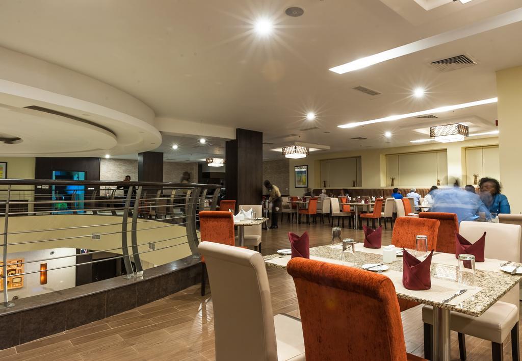 Acacia Premier Hotel Кисуму Екстериор снимка