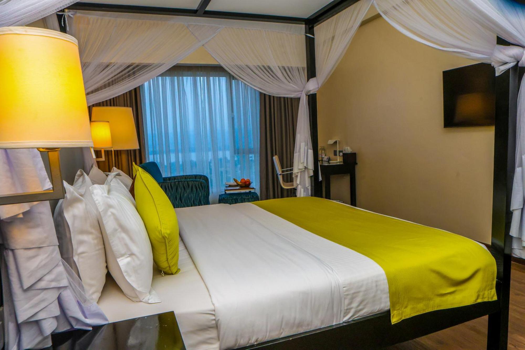 Acacia Premier Hotel Кисуму Екстериор снимка